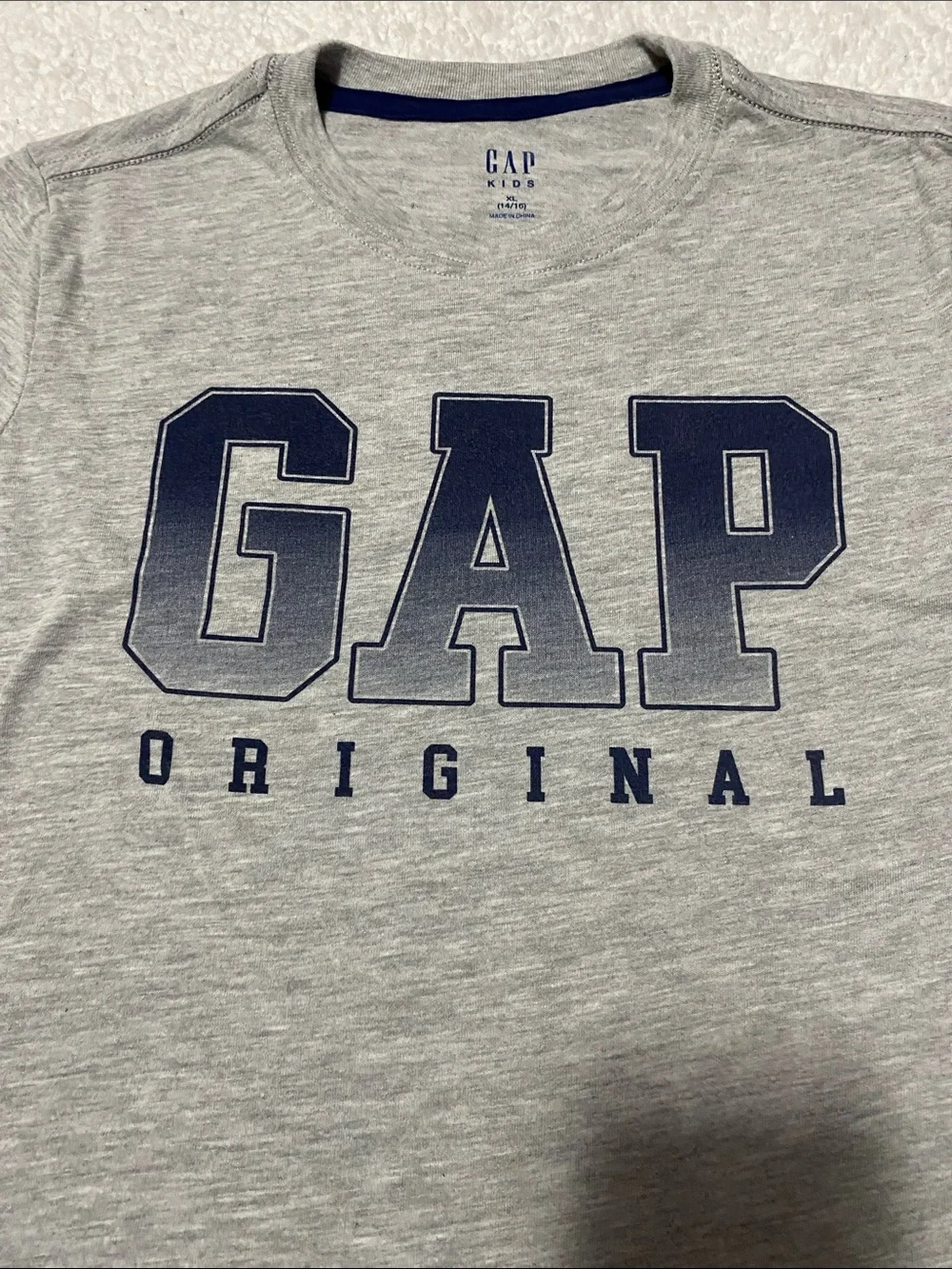 GAP youth boys size XL 14 - 16 grey tee shirt